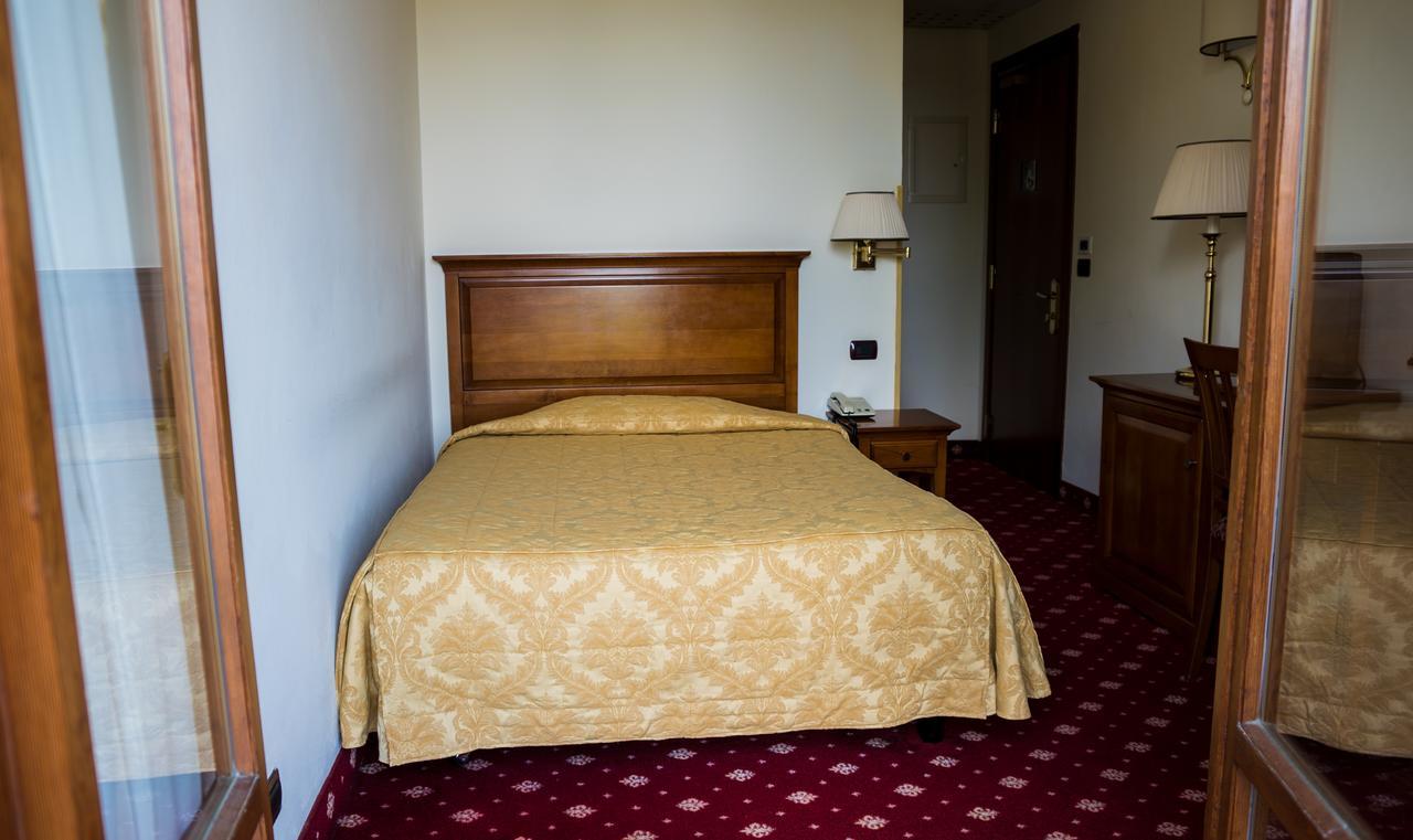 Albergo Ristorante Da Domenico Monte San Savino Zewnętrze zdjęcie