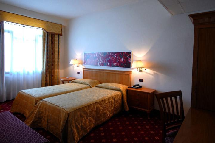 Albergo Ristorante Da Domenico Monte San Savino Zewnętrze zdjęcie